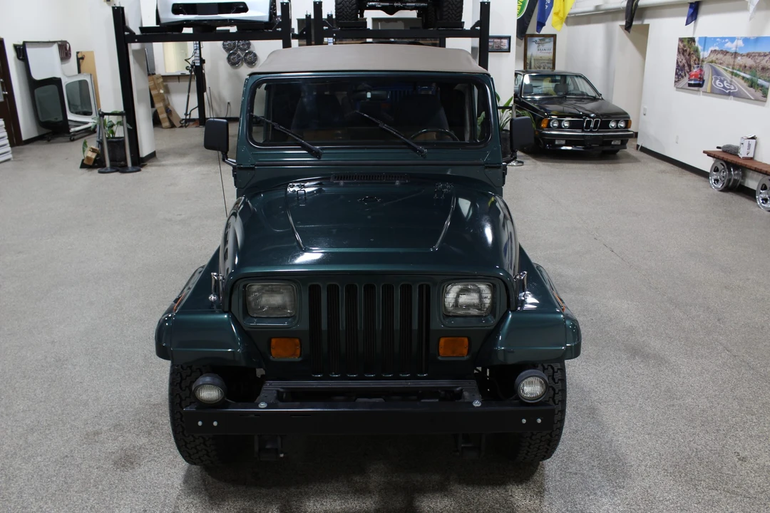 1994 Jeep YJ Wrangler - Image 7 of 31