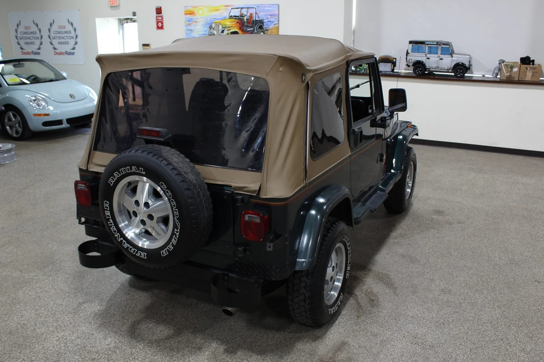 1994 Jeep YJ Wrangler - Image 22 of 31