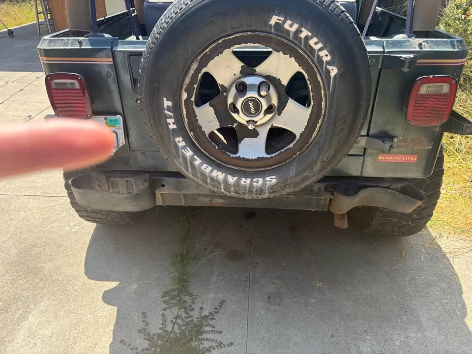 1994 Jeep YJ Wrangler - Image 6 of 11