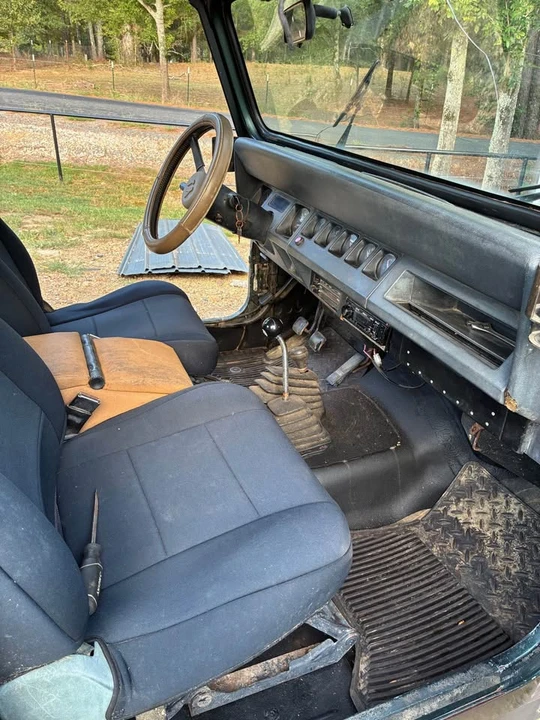 1994 Jeep YJ Wrangler - Image 9 of 11