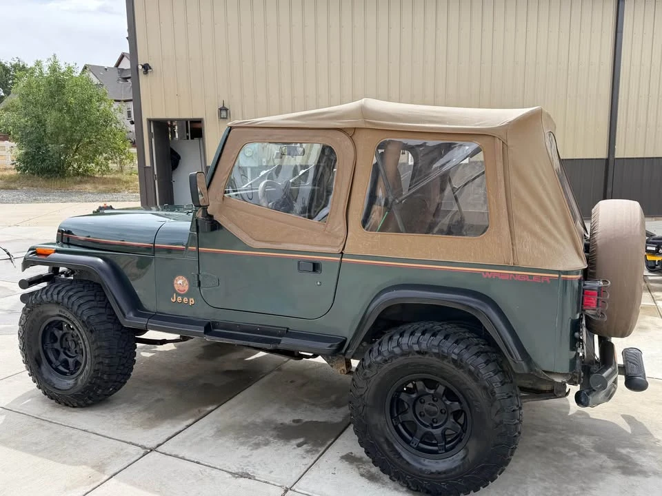 1994 Jeep YJ Wrangler - Image 4 of 11