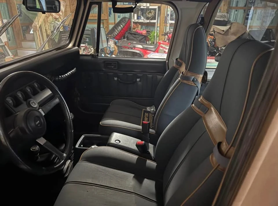 1994 Jeep YJ Wrangler - Image 5 of 10