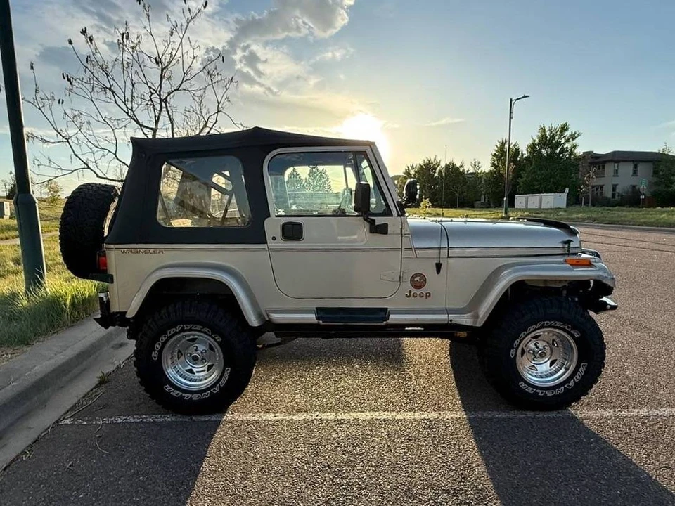 1994 Jeep YJ Wrangler - Image 13 of 13