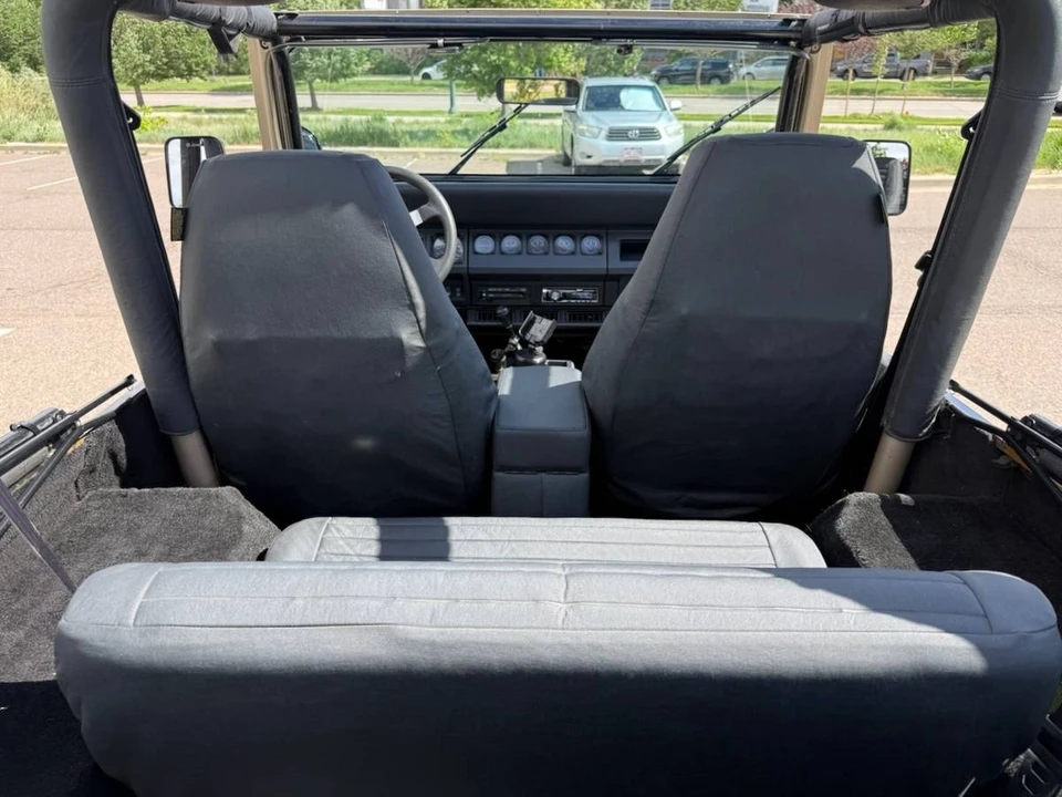1994 Jeep YJ Wrangler - Image 8 of 13