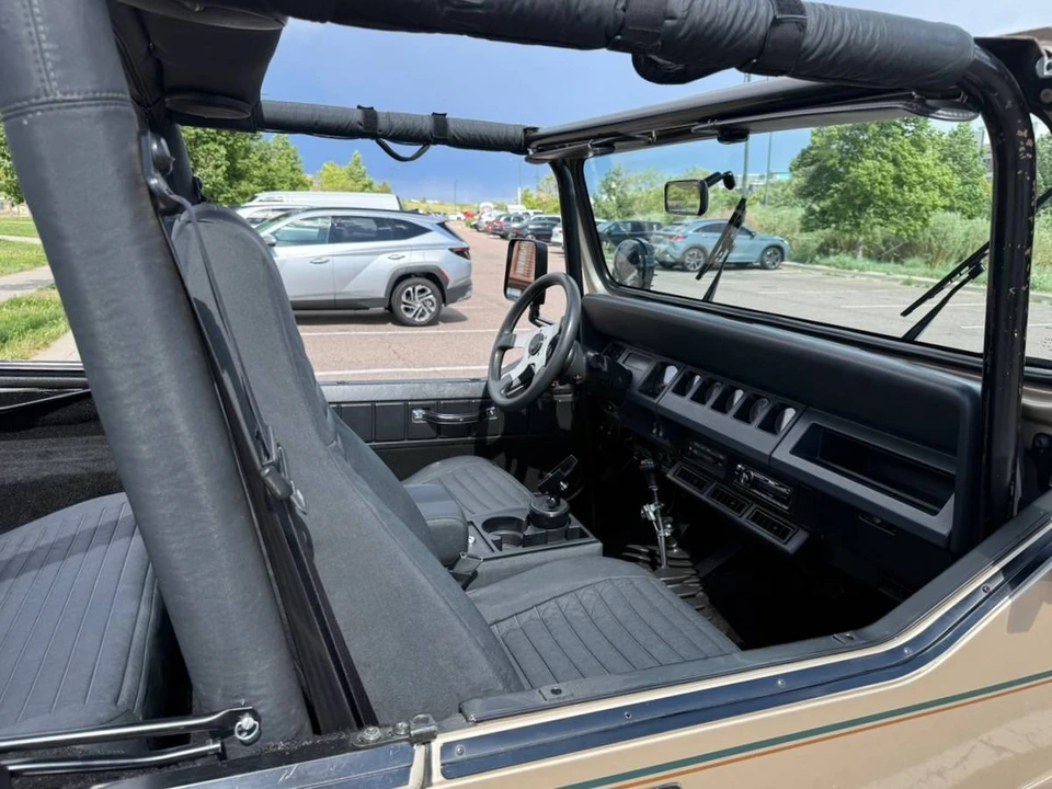 1994 Jeep YJ Wrangler - Image 11 of 13
