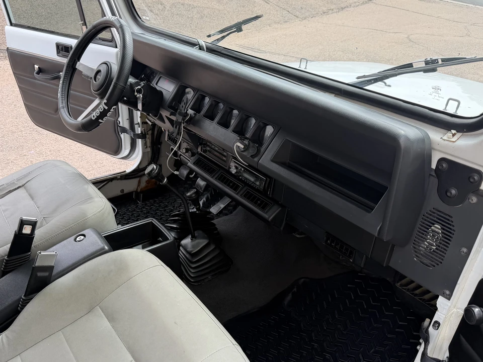 1994 Jeep YJ Wrangler - Image 12 of 27