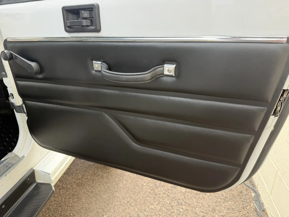 1994 Jeep YJ Wrangler - Image 11 of 27