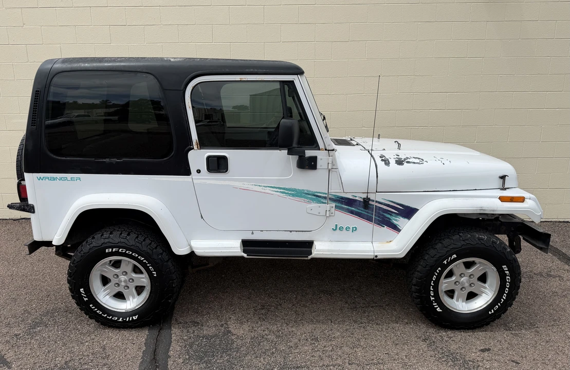 1994 Jeep YJ Wrangler - Image 5 of 27