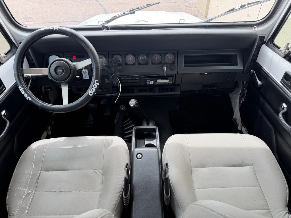 1994 Jeep YJ Wrangler - Image 15 of 27