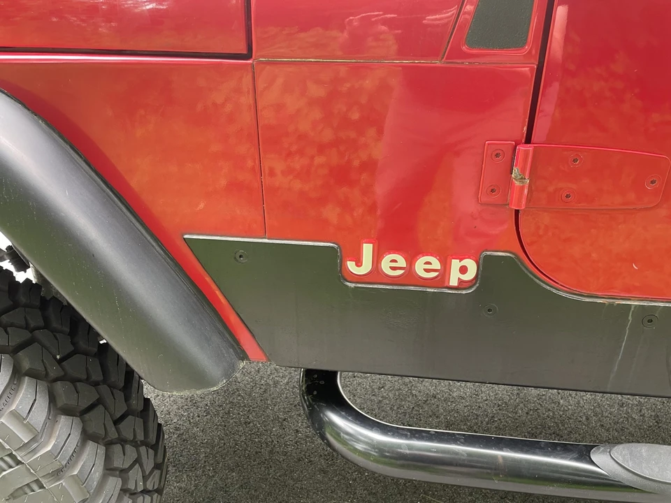 1994 Jeep YJ Wrangler - Image 26 of 31