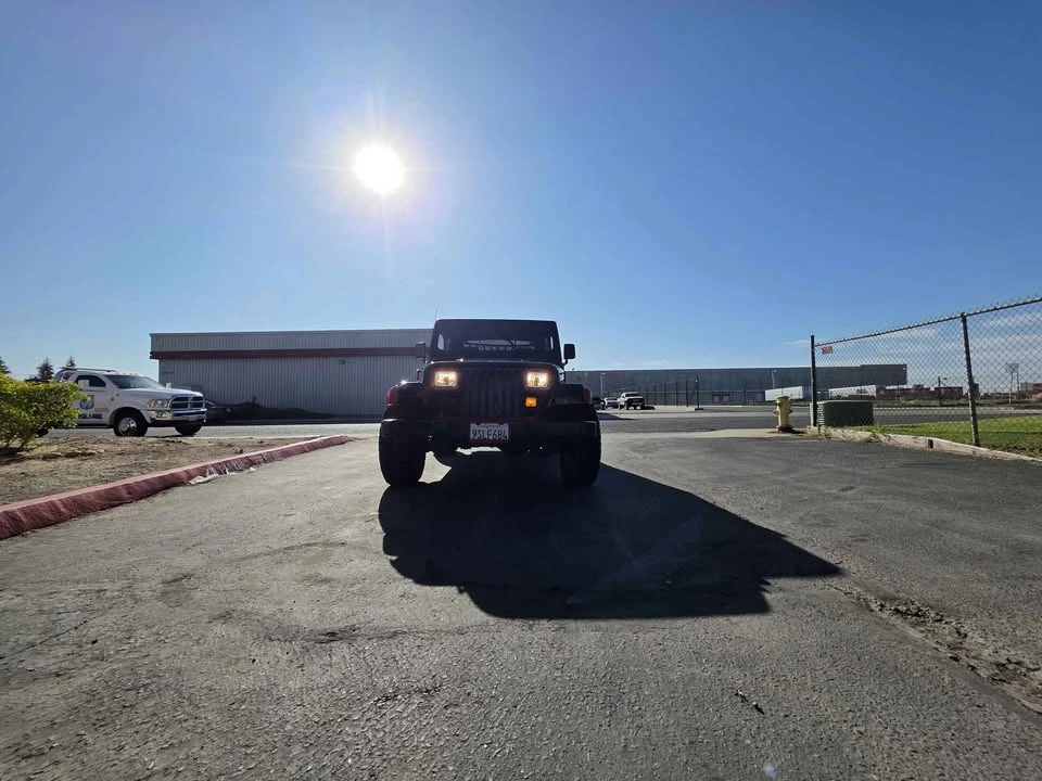 1994 Jeep YJ Wrangler - Image 17 of 19