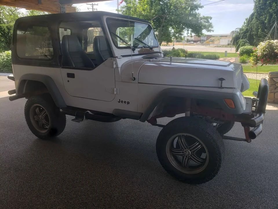 1994 Jeep YJ Wrangler - Image 4 of 4