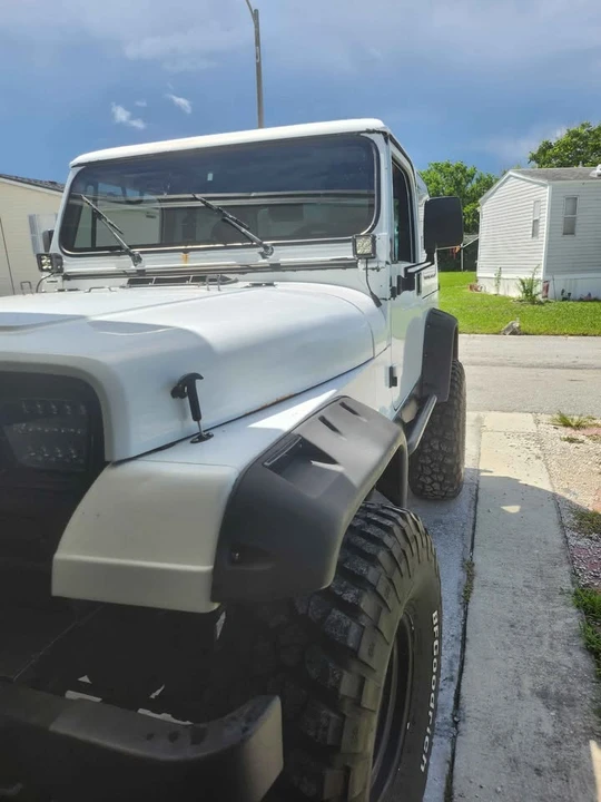 1994 Jeep YJ Wrangler - Image 9 of 11