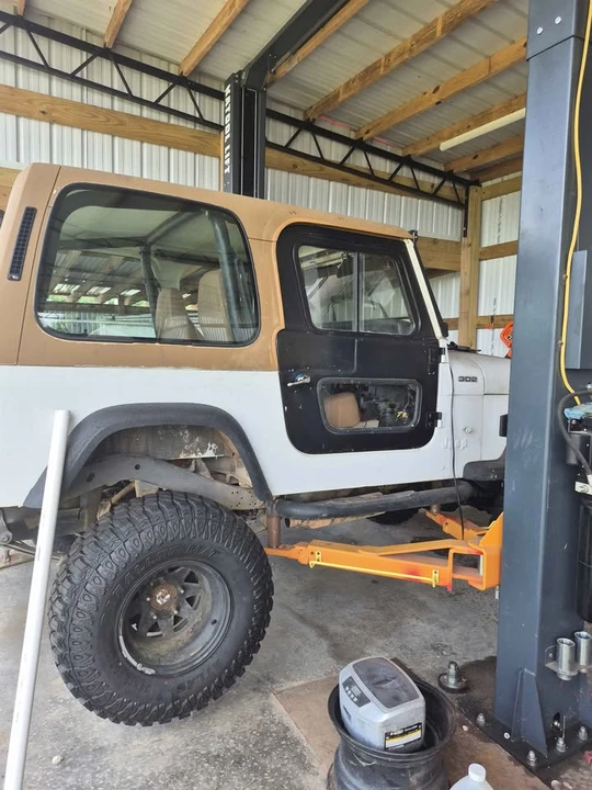 1994 Jeep YJ Wrangler - Image 2 of 9