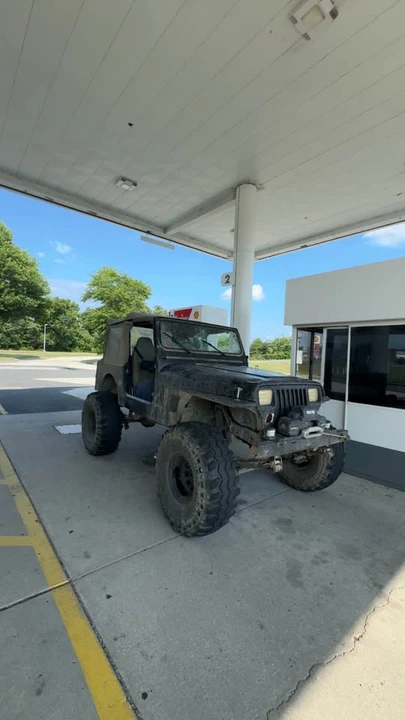 1994 Jeep YJ Wrangler - Image 4 of 4