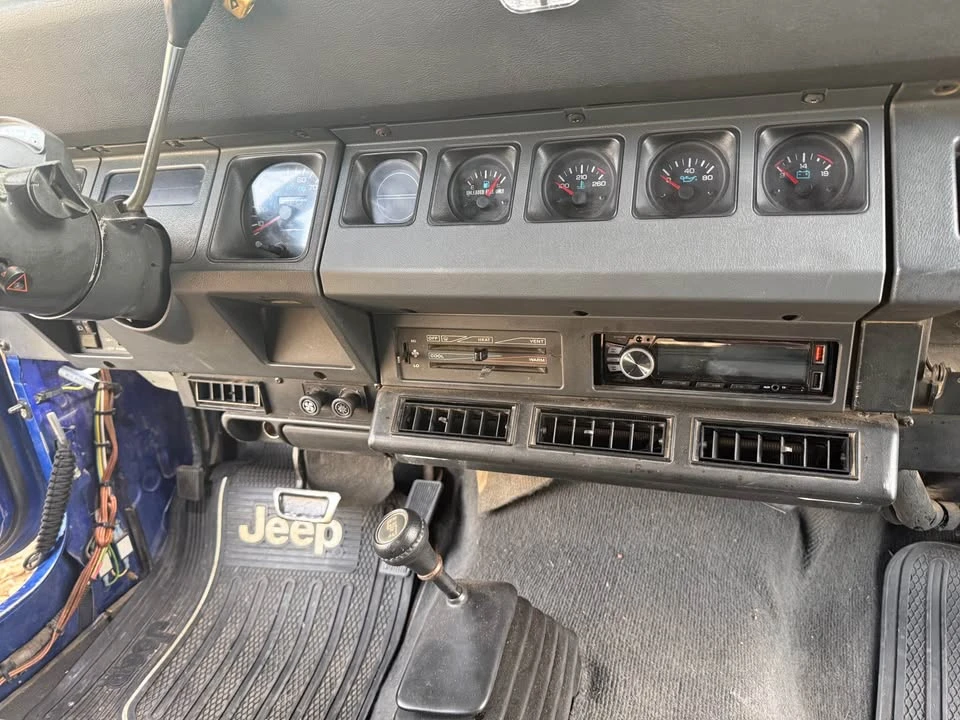 1994 Jeep YJ Wrangler - Image 8 of 11