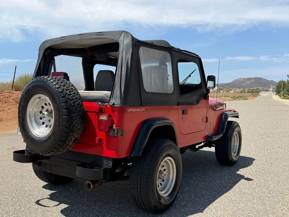 1994 Jeep YJ Wrangler - Image 5 of 13