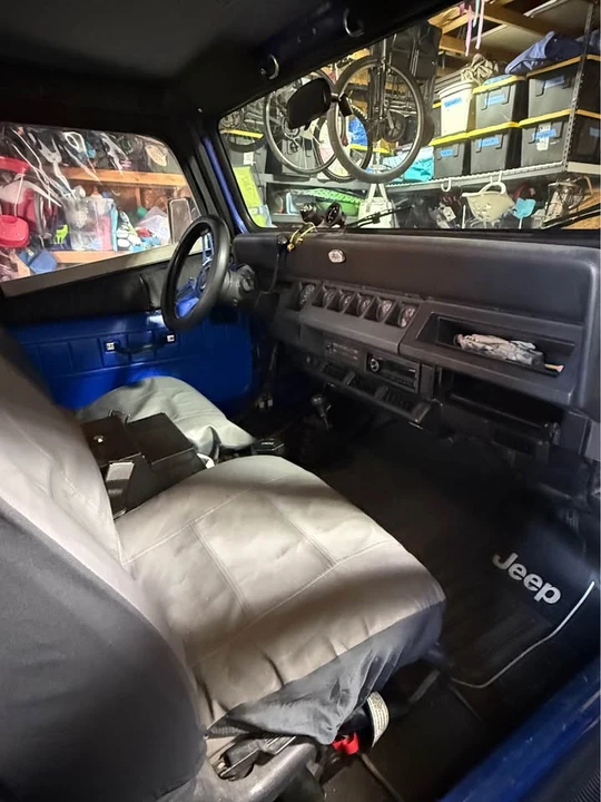 1994 Jeep YJ Wrangler - Image 10 of 11