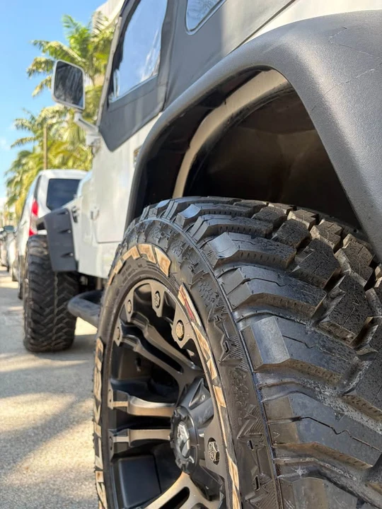 1994 Jeep YJ Wrangler - Image 8 of 10