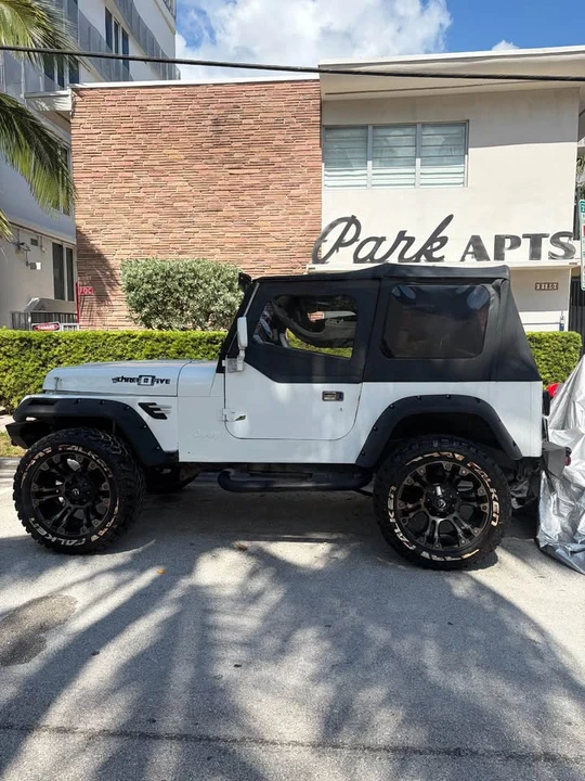1994 Jeep YJ Wrangler - Image 7 of 10