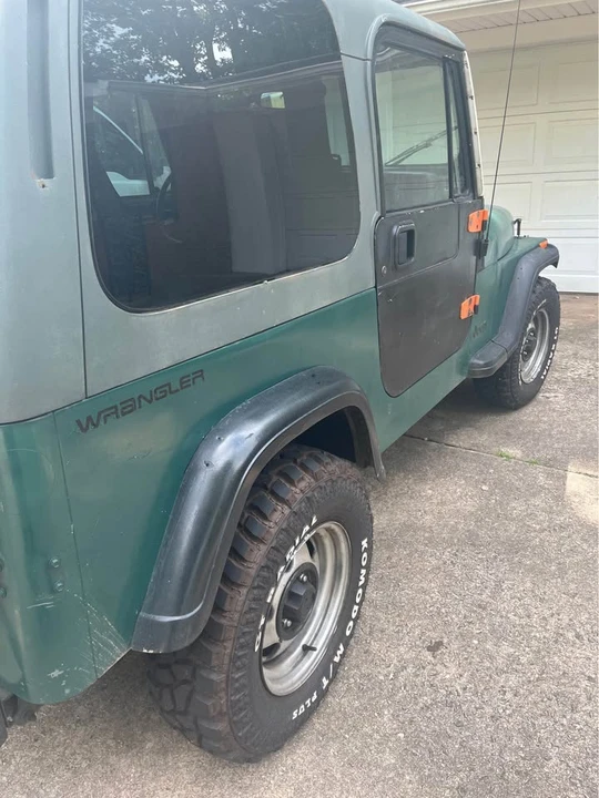 1994 Jeep YJ Wrangler - Image 6 of 7