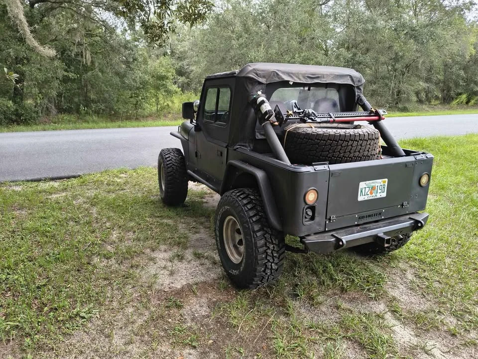 1994 Jeep YJ Wrangler - Image 8 of 11