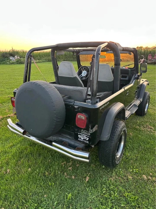 1994 Jeep YJ Wrangler - Image 6 of 13