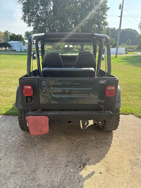 1994 Jeep YJ Wrangler - Image 5 of 11