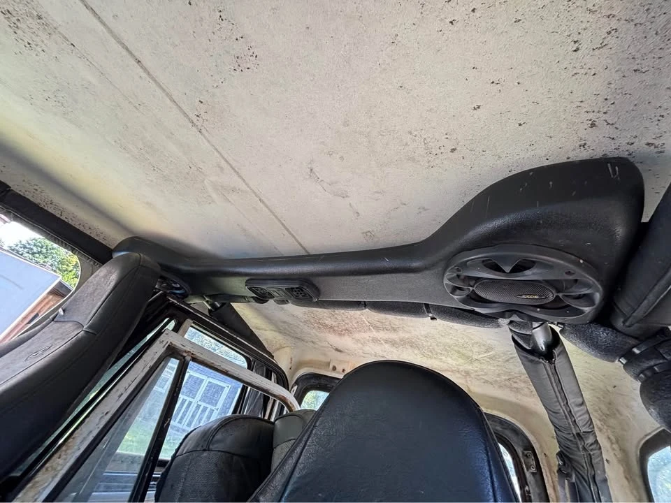 1994 Jeep YJ Wrangler - Image 6 of 13