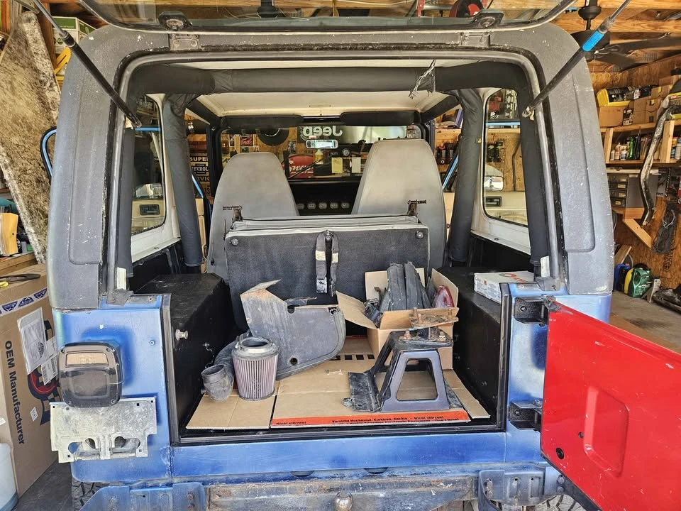 1994 Jeep YJ Wrangler - Image 8 of 9