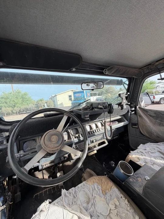 1994 Jeep YJ Wrangler - Image 6 of 7