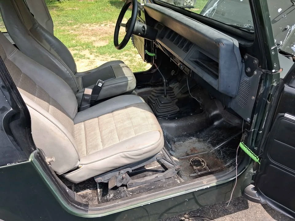 1994 Jeep YJ Wrangler - Image 5 of 7