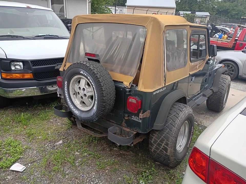 1994 Jeep YJ Wrangler - Image 3 of 10