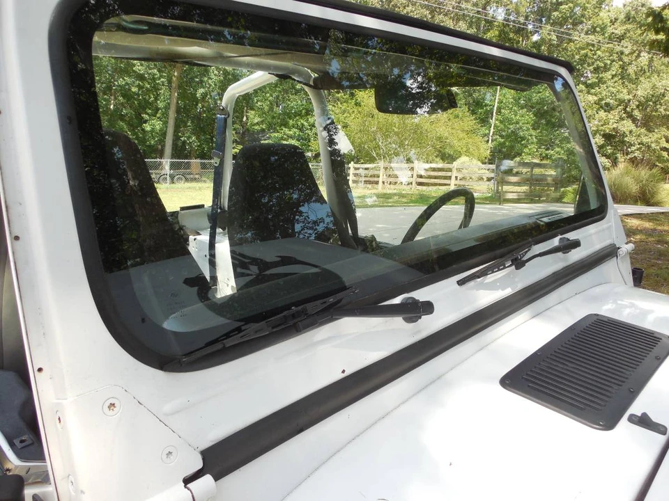 1994 Jeep YJ Wrangler - Image 18 of 24