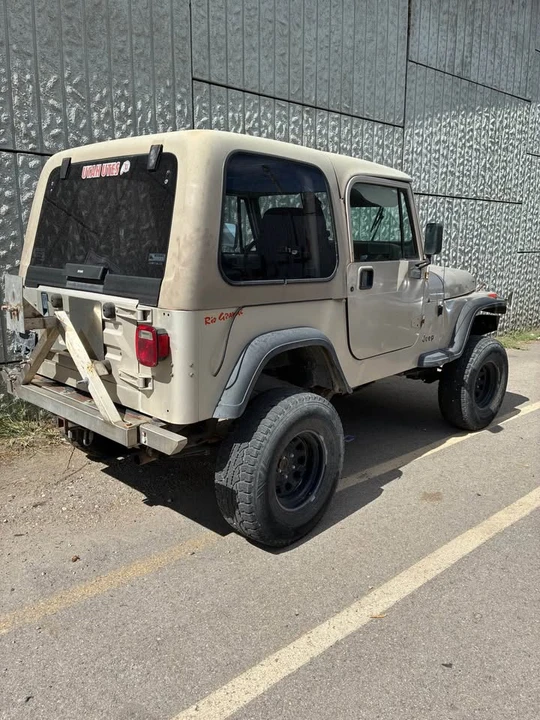 1994 Jeep YJ Wrangler - Image 2 of 3