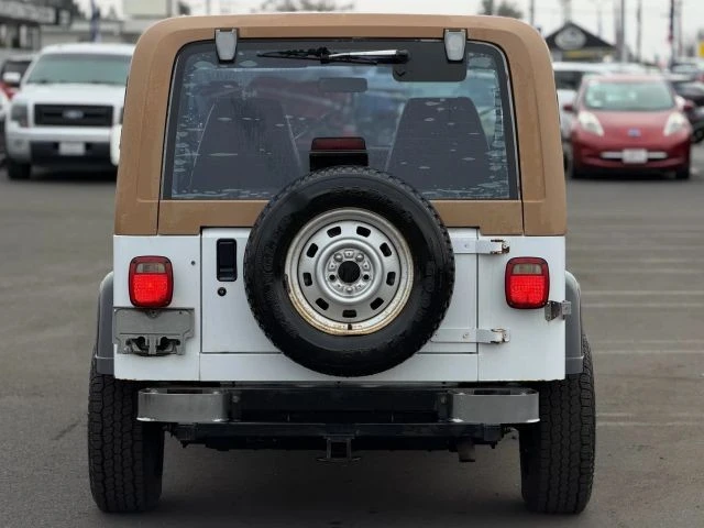 1994 Jeep YJ Wrangler - Image 9 of 23