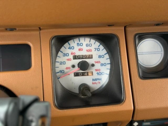 1994 Jeep YJ Wrangler - Image 17 of 23