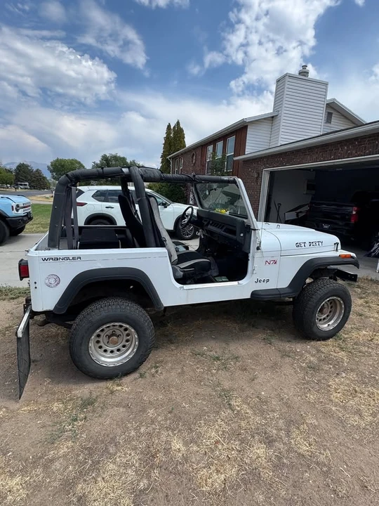 1994 Jeep YJ Wrangler - Image 8 of 9