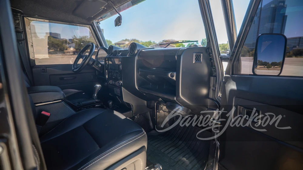 1994 Land Rover Defender 110 - Image 4 of 31