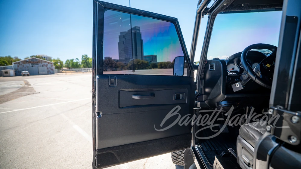 1994 Land Rover Defender 110 - Image 10 of 31
