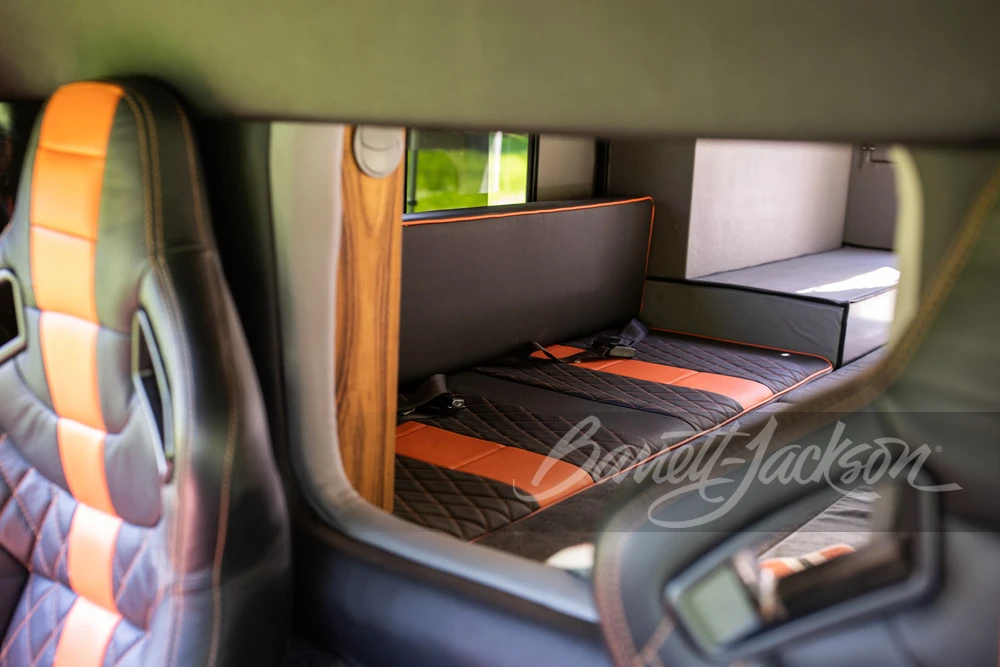 1994 Land Rover Defender 110 - Image 8 of 31