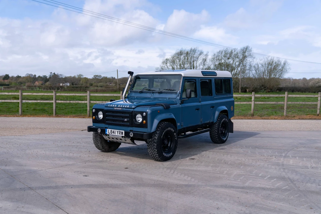 1993 Land Rover Defender 110 - Image 4 of 31
