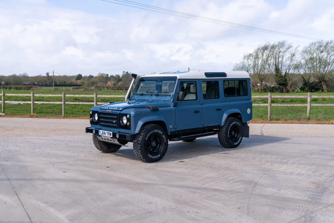 1993 Land Rover Defender 110 - Image 20 of 31