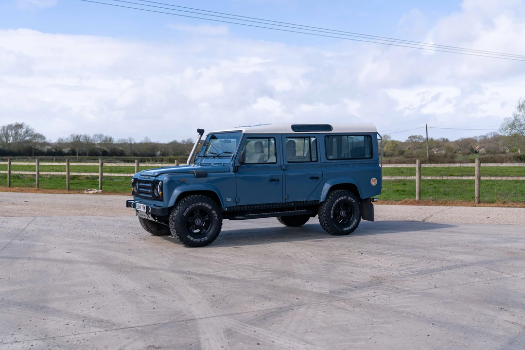 1993 Land Rover Defender 110 - Image 21 of 31