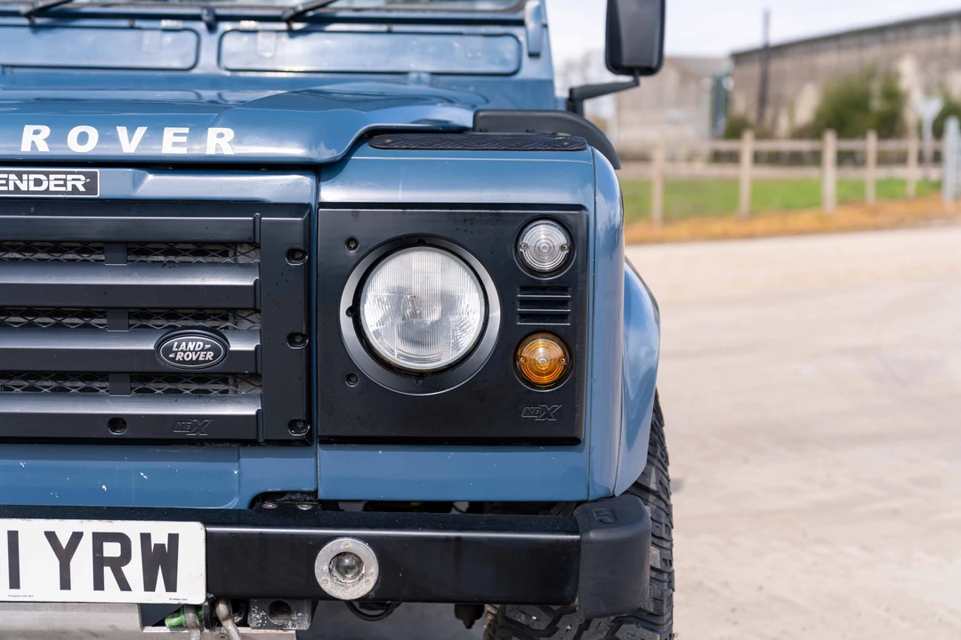1993 Land Rover Defender 110 - Image 24 of 31