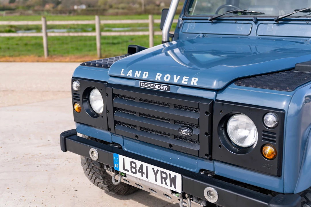 1993 Land Rover Defender 110 - Image 25 of 31