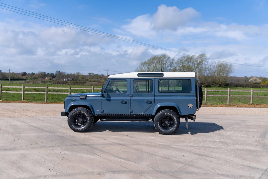 1993 Land Rover Defender 110 - Image 13 of 31