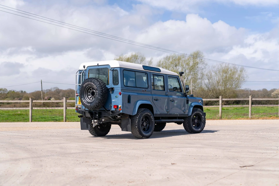 1993 Land Rover Defender 110 - Image 16 of 31