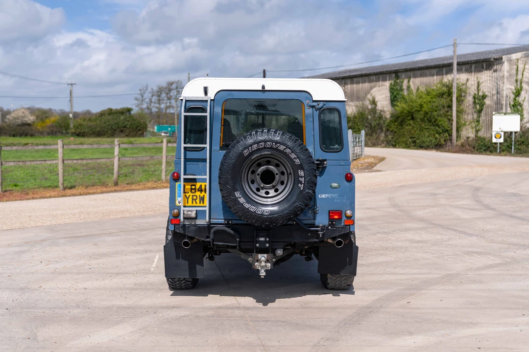 1993 Land Rover Defender 110 - Image 7 of 31