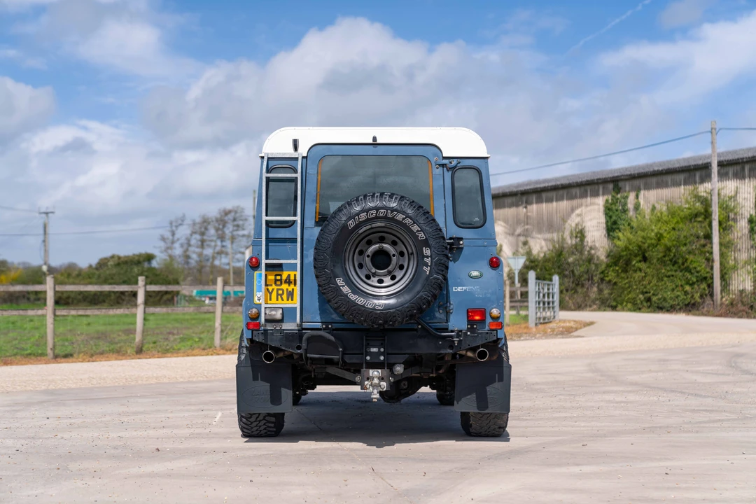 1993 Land Rover Defender 110 - Image 15 of 31